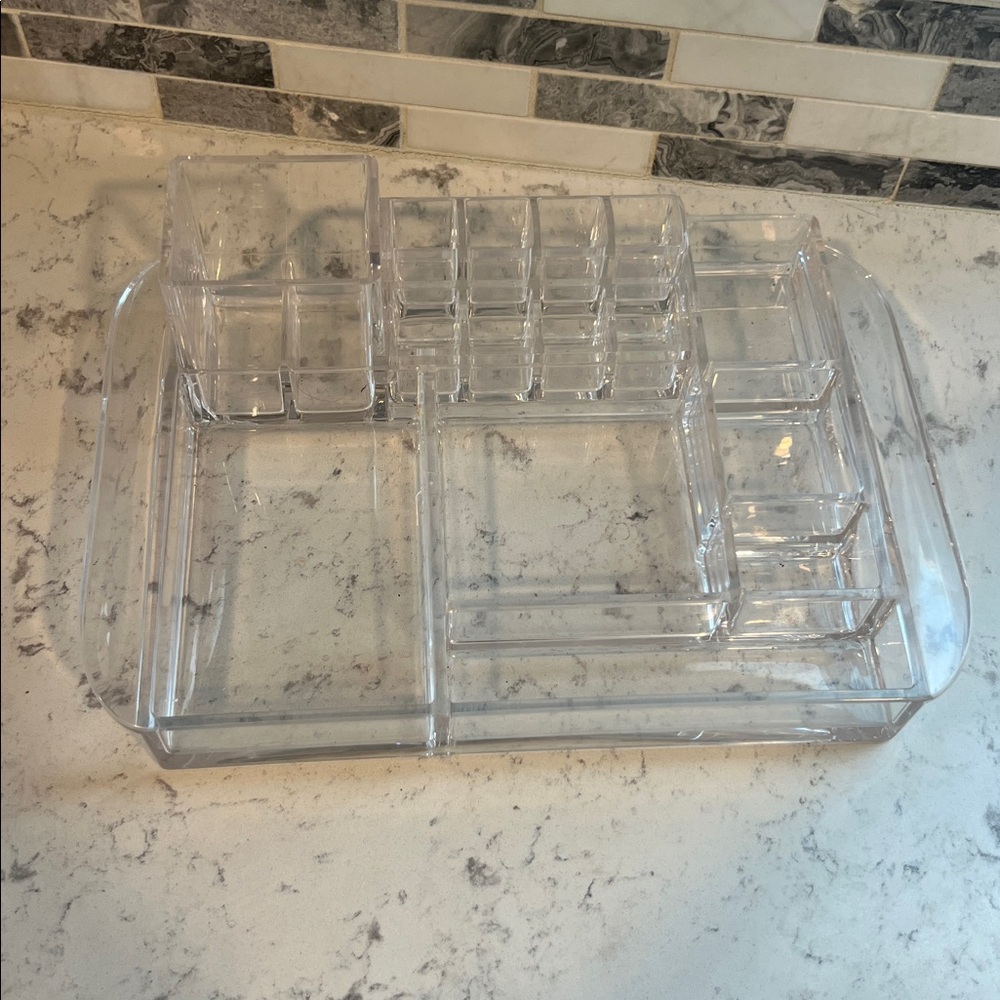 Makeup Tray - Picture 5 of 9